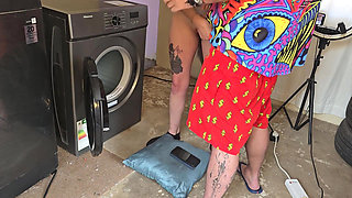 Stepsis Got Stuck in the Washing Machine and I Just Had to Fuck Her Flowering Pussy