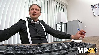 Vip4k. my first ever practice with office glory hole