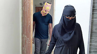 Smoking Aunty Sex a Muslim Hijab Aunty Hire Me for Suck Her Hairy Pussy