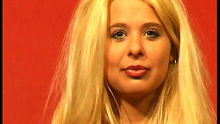 Hottest Woman Slowly Undresses and Dances While Doing so, Making Everyone Hot!