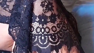 Mature feet posing and close up feet worship