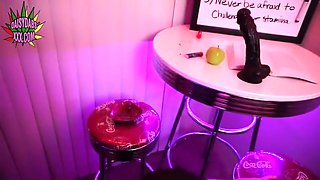 Daisy Dabs In Smoking Hot Red Lipstick Blowjob