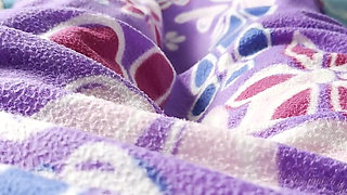 Beautiful Gitl Masturbating