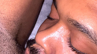 Eating a Queens Pussy