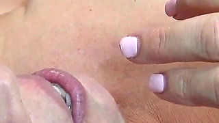 Shooting Star & Savanna Star's Shoothouse Lesbian Hookup - Raw Fingering & Oral Ecstasy