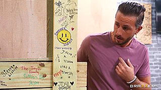 Lucas Frost, Lucy Lotus And Tia Maria In Catches And Sucking A Fat Dildo