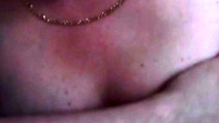 Brunette Gives Sloppy Head