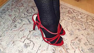 Selena701s Close-Up Blowjob and Foot Worship in Heels