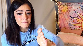 A Gorgeous Mexican Girl Does a Foot Fetish Hardcore