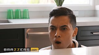 (Lauren Phillips) sonnie ruins her baking but instead of teaching him a lesson she lets him screw her fuck holes - brazzers
