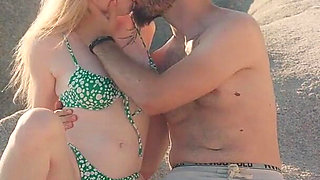 Real Couple - Ocean Waves Deep Oral, and Romantic Missionary