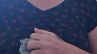 Big Butterfly Pussy Taking a Piss in the Toilet