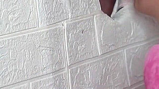 Gloryhole the Dick Reacts to Every Move