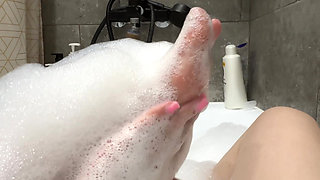 Foot Fetish in Shower