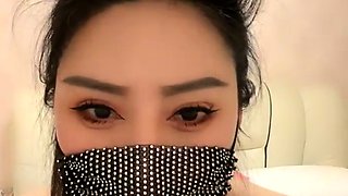 Big boob brunette masturbates on webcam