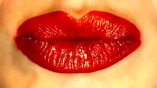 Harley Jade Romping In The Bed With Her Good-sized Rump - Juliana Grandi