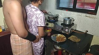 Indian Bride Fucked Hard in Kitchen While Cooking - Desi Bhabhi Rough Sex