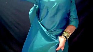 Hot Tamil Girl Mary V Strips Naked - Big Natural Tits & Desi Aunty Action