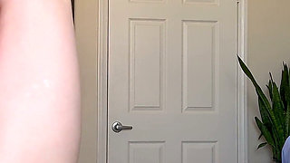 All Natural Lucious Babe with a Perfect Body Gets Fucked by Giant Cock