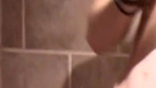 Dripping Wet Pussy Fingering and Sloppy Oral in Shower