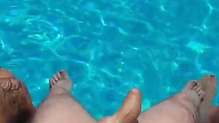 Katt Give a 5 Star Pool Service
