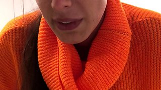 Brunette Solo Webcam Masturbation