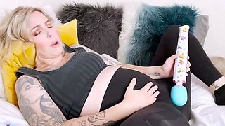Pregnant Yoga Pants Cum - AbbeyRhode Pregnant