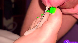 Beautiful Tiny Toes Close up Cumshot