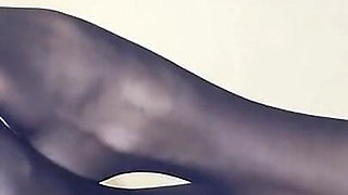 Addicted to Valerias Feet - Nylon Foot Worship (part 1)