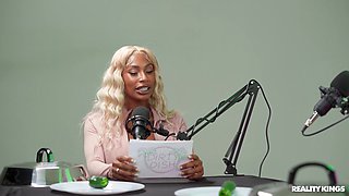 Horny whore emotional xxx clip