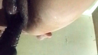 She cum do many times love to hear and see her pussy and my sperm inside her pussy