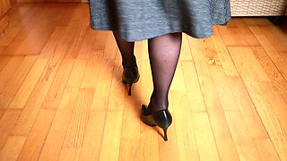 High Heels on Wooden Floor - Sharp Heel Clicks & Slow Walking Asmr