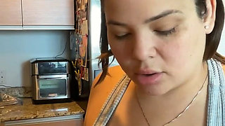 Live Stream with Dani Valentina