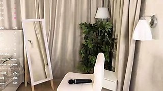 Amateur Webcam Teen Flashes Masturbates
