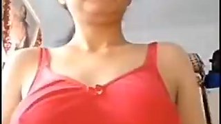 Super-naughty desi indian bhabhi bare viral homemade de-robe flash mms