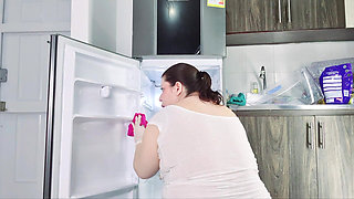 Buttcrack in Tight Jeans