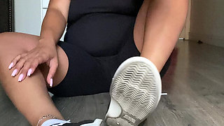 Latina Tanfeets Shoe and Sock Removal with Tits Out