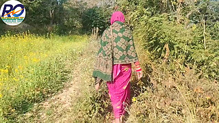 I went for a walk in the jungle of the desi village and I lifted my saree and showed my ass and breasts and pussy and inserted m