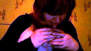 Mature Russian Amateur Irina Shows Off on Webcam