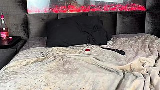 Sassy Dirty MILF Takes the Bed Solo Tease