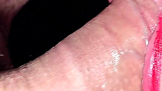 The Best Pig Mouth Close-up Smoking, Beautiful Oral Lip Cream and Huge Banging in a Moving Comb (red Lipstick)