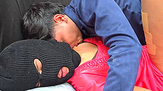 Ak Coupal Ne Apne Dost Ke Room Par Sex Kiya or Video Banaya