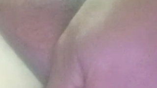 mamta bhabi ne chut main ungli kar ke chut se pani nekali