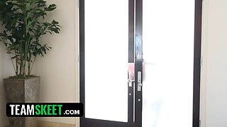 Teamskeet - 2 straight besties expert having xxx with opposite gender for the first time