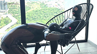 Hot Session on the String Chair T2, Giving Gloomy What She Needs - Alex Latex