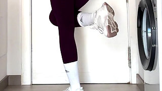 Teen Wetting After Gym: Got Home Desperate To Pee & Pissed My Leggings