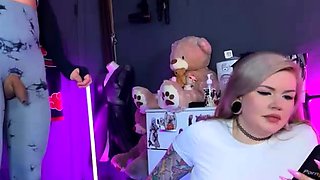 Vulva rubbing close up with blonde handling monster dildo