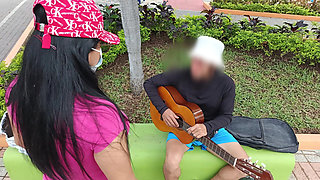 I Took a Lazy Man to My House, Offered Him a Shower and Then Gave His Cock a Great Blowjob