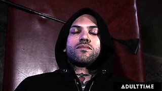 Watch femme fatale Small Hands and Jane Wilde's scene