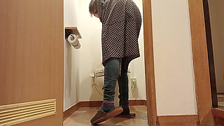 Toilet 1 Night 2 Days